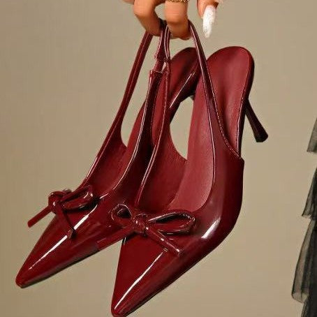 French-inspired, super trendy women's sandals for summer 2026. featuring an ultra-soft, single-strap design, perfect for pairing with skirts. these fashionable sandals are versatile and ideal for everyday wear