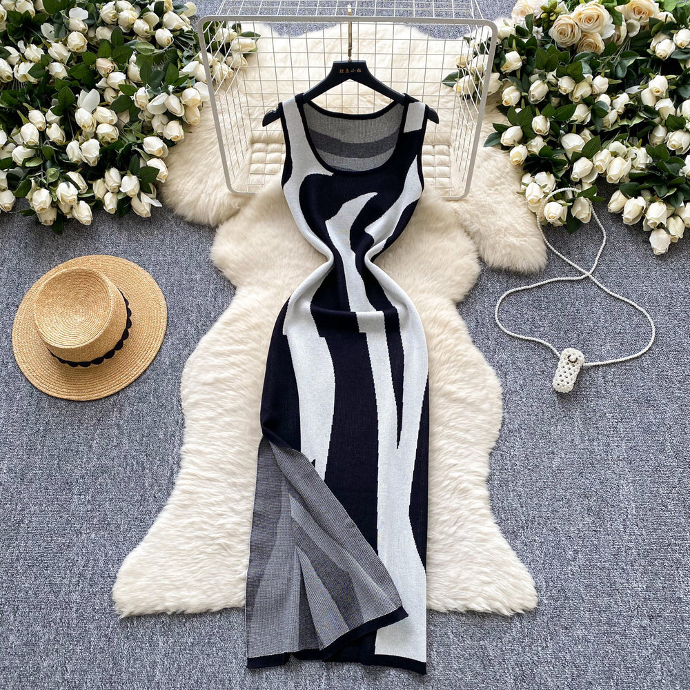 French style printed sleeveless knit dress - women's summer new arrival, slim fit, figure-flattering, slit detail, elegant and chic maxi dress