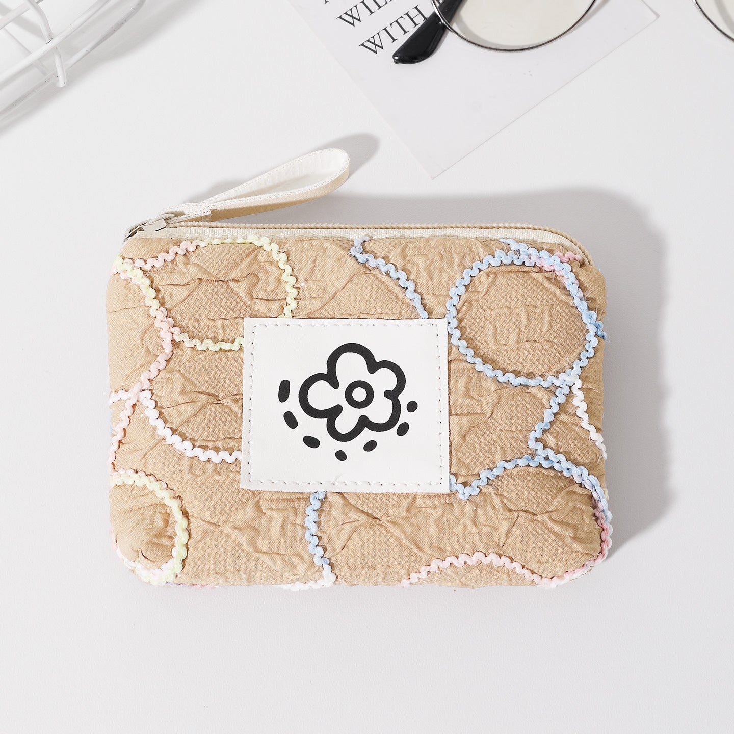 Change bag for women is small, portable, cute and simple, student wrist bag, new mouth red envelope, exquisite storage, light luxury travel