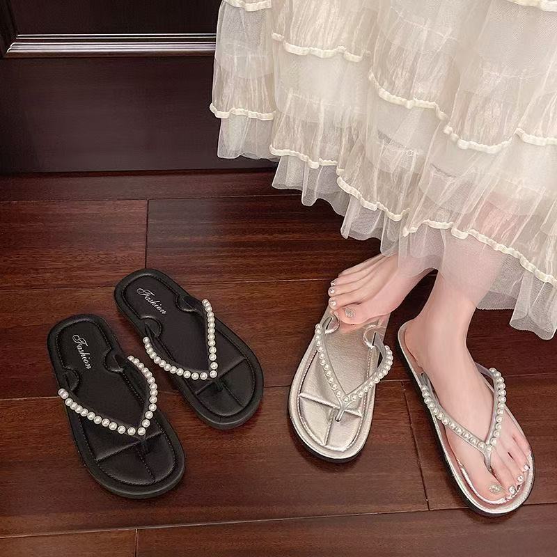 Women's flip-flops summer 2025 new pearl flat sandals outdoor soft sole fashion beach shoes wholesale