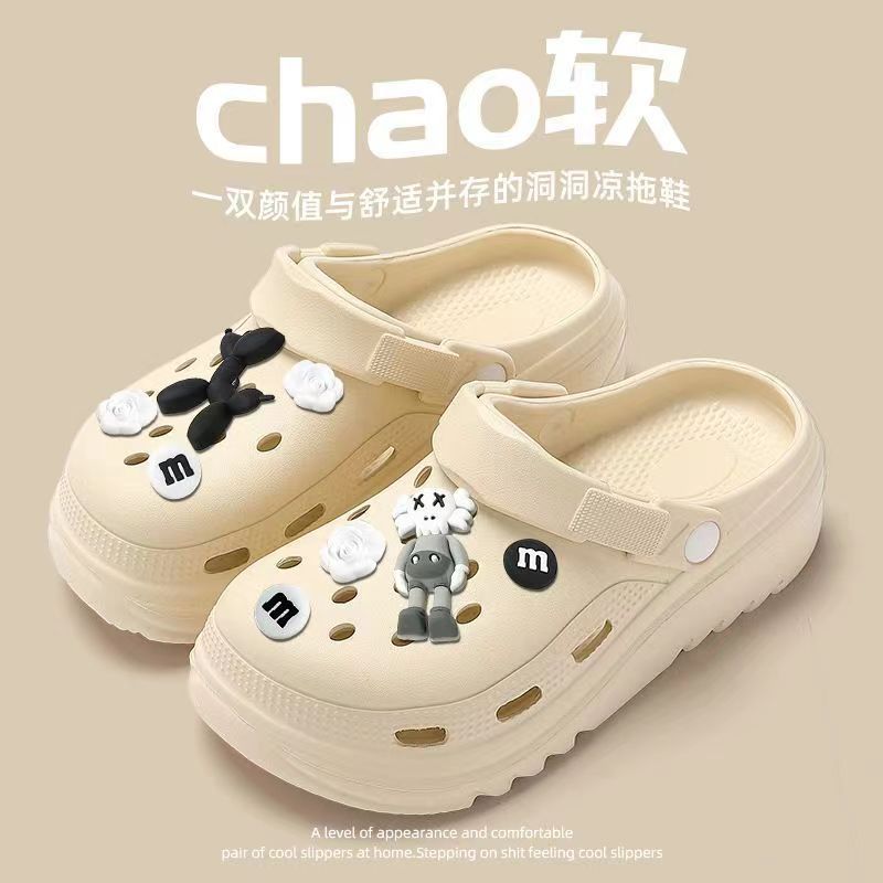 Thick sole summer clogs for women summer outwear non-slip sandals and slippers for stepping on shit summer new arrival sandals and slippers wholesale