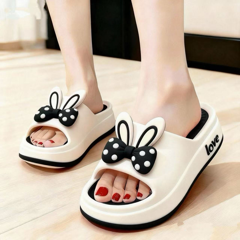 Super outdoor women's indoor slippers wear women's red slippers 2026 cool indoor net fire bathroom summer home slippers new