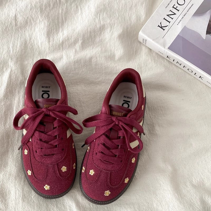 Vintage niche platform sneakers for women, 2026 spring new collection, chunky sole red german army trainers, women's casual versatile white shoes
