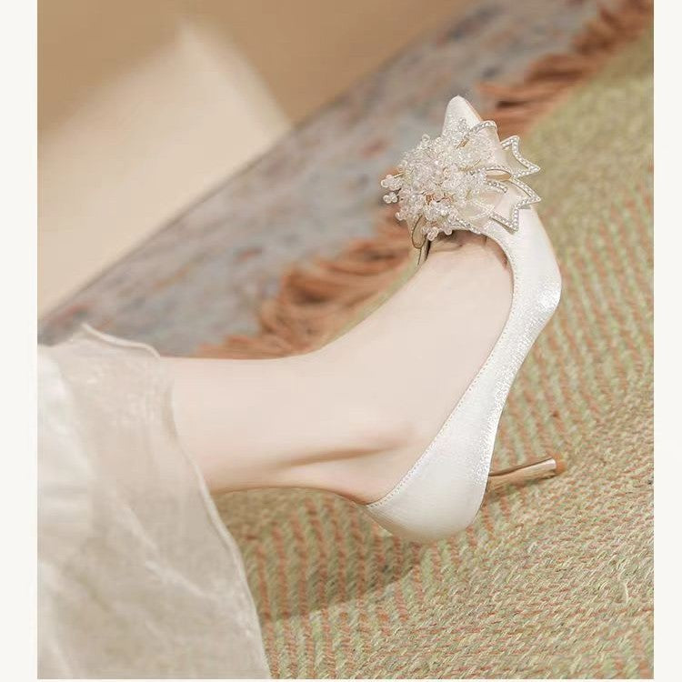2025 new women's pointed-toe stiletto heel wedding shoes bridal shoes with floral embellishments for wedding dresses