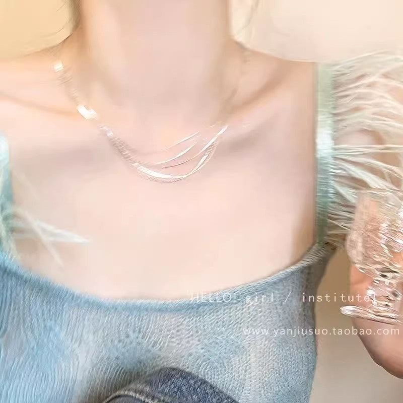 Multi-layered tassel snake bone chain jewelry metal necklace for women french cold style necklace accessible luxury accessories clavicle
