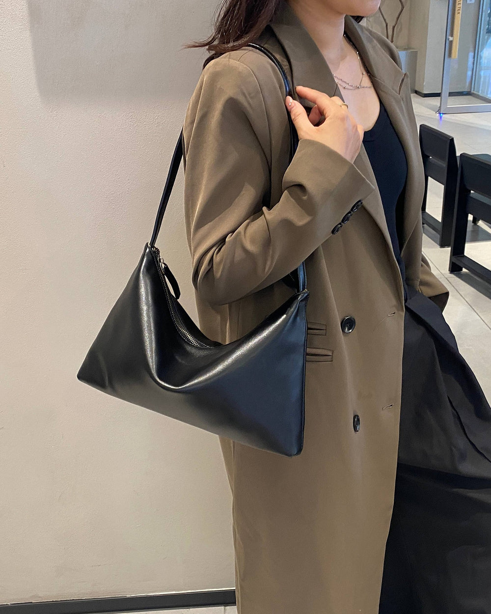 Genuine leather 2025 autumn new arrival large capacity work commute retro tote bag high-end textured shoulder bag for women