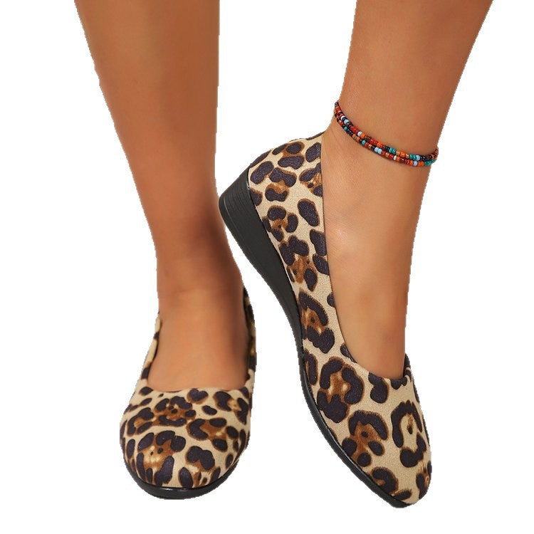 spring/autumn new arrival: plus-size wedge heel single shoes for women, sizes 35-43. wholesale available. dropshipping to  and