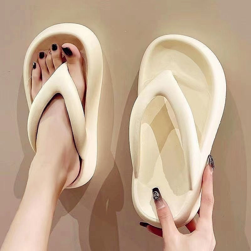 Trendy women's flip-flops for outdoor wear - 2025 summer collection: korean style, student-friendly, minimalist, anti-slip, and perfect for the beach