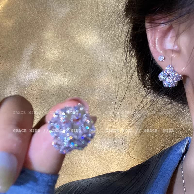 Exquisite and personalized square sparkling zirconium stud earrings, new 2026 hot-selling earrings, high-end and elegant minimalist style earrings for women