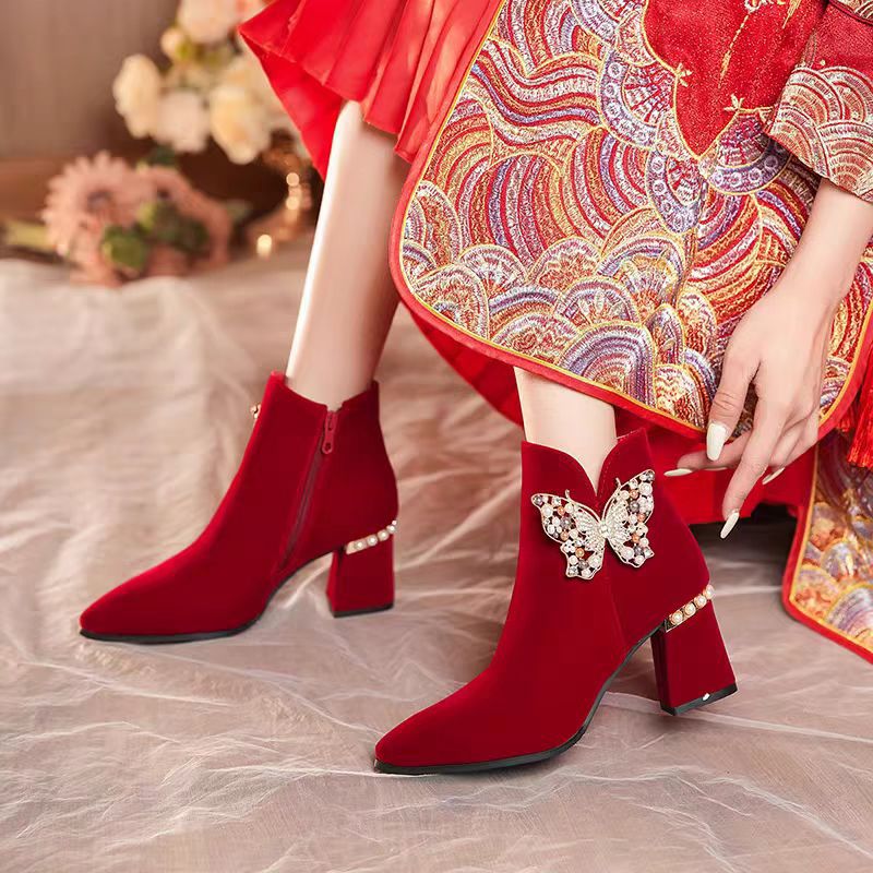 2024fall and winteroutwearfashionboots women's pointed toe thin heel xiuhu red bridal shoes pearl suede short boots