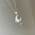 Wholesale autumn/winter necklace accessories: european and american cross-border jewelry, women's versatile diamond-studded star alloy pendant, minimalist sweater chain