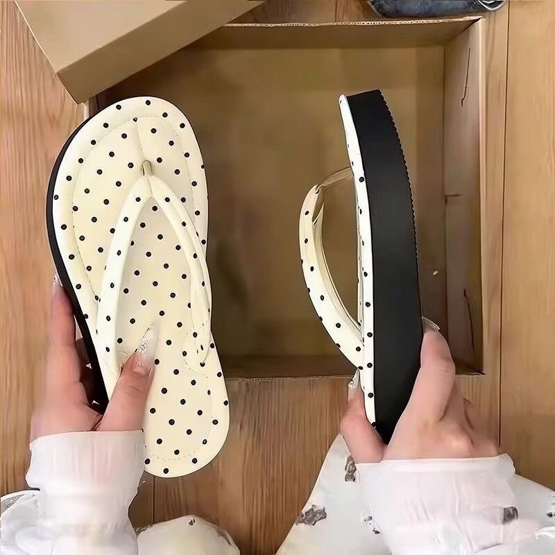 2026 summer new polka dot platform flip-flops - women's trendy, outdoor, non-slip, sweat-proof beach vacation sandals