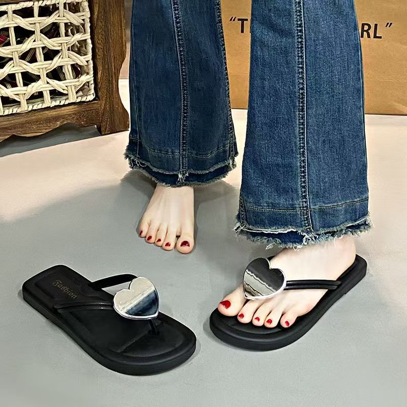 Women's flip-flops: comfortable, minimalist, non-slip, thick-soled, fairy-tale style, sweet beach sandals, heart-shaped slippers, korean casual
