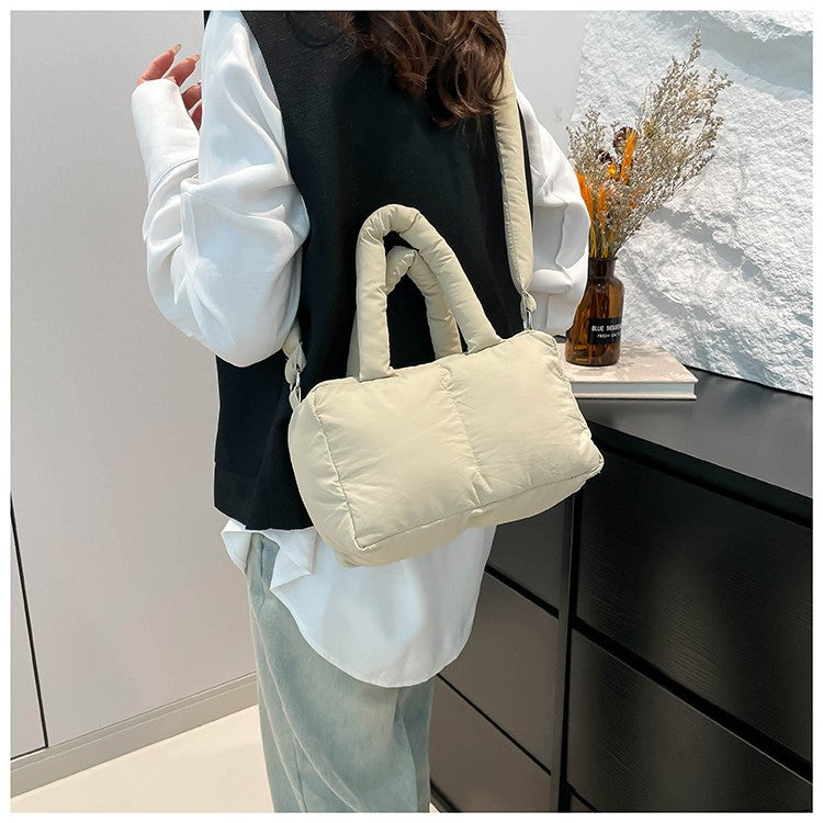 Cross-border new niche design large-capacity fashion handbag casual summer personality trendy shoulder messenger tote bag