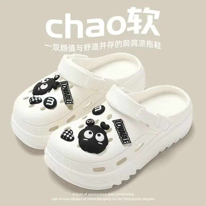 Thick sole summer clogs for women summer outwear non-slip sandals and slippers for stepping on shit summer new arrival sandals and slippers wholesale