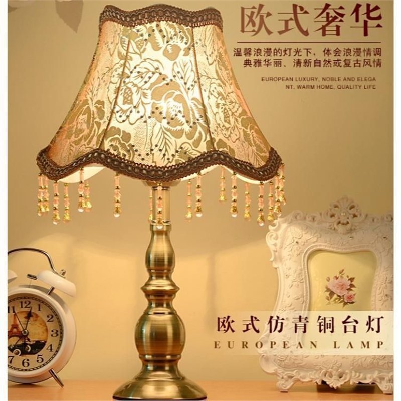 European-style bedroom decor: cozy retro table lamp for wedding rooms - creative, modern, unique, romantic night light with adjustable brightness for nursing