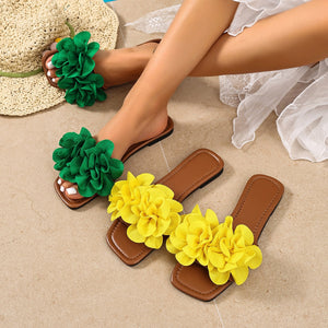Wholesale women's plus size summer  new half-slippers: floral flat sandals, versatile one-strap slides for outdoor wear