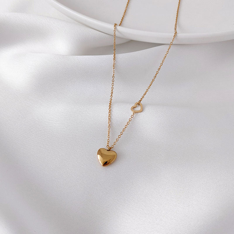 Meichen korean love necklace women's clavicle chain light luxury niche design 2025 new titanium steel pendant casual
