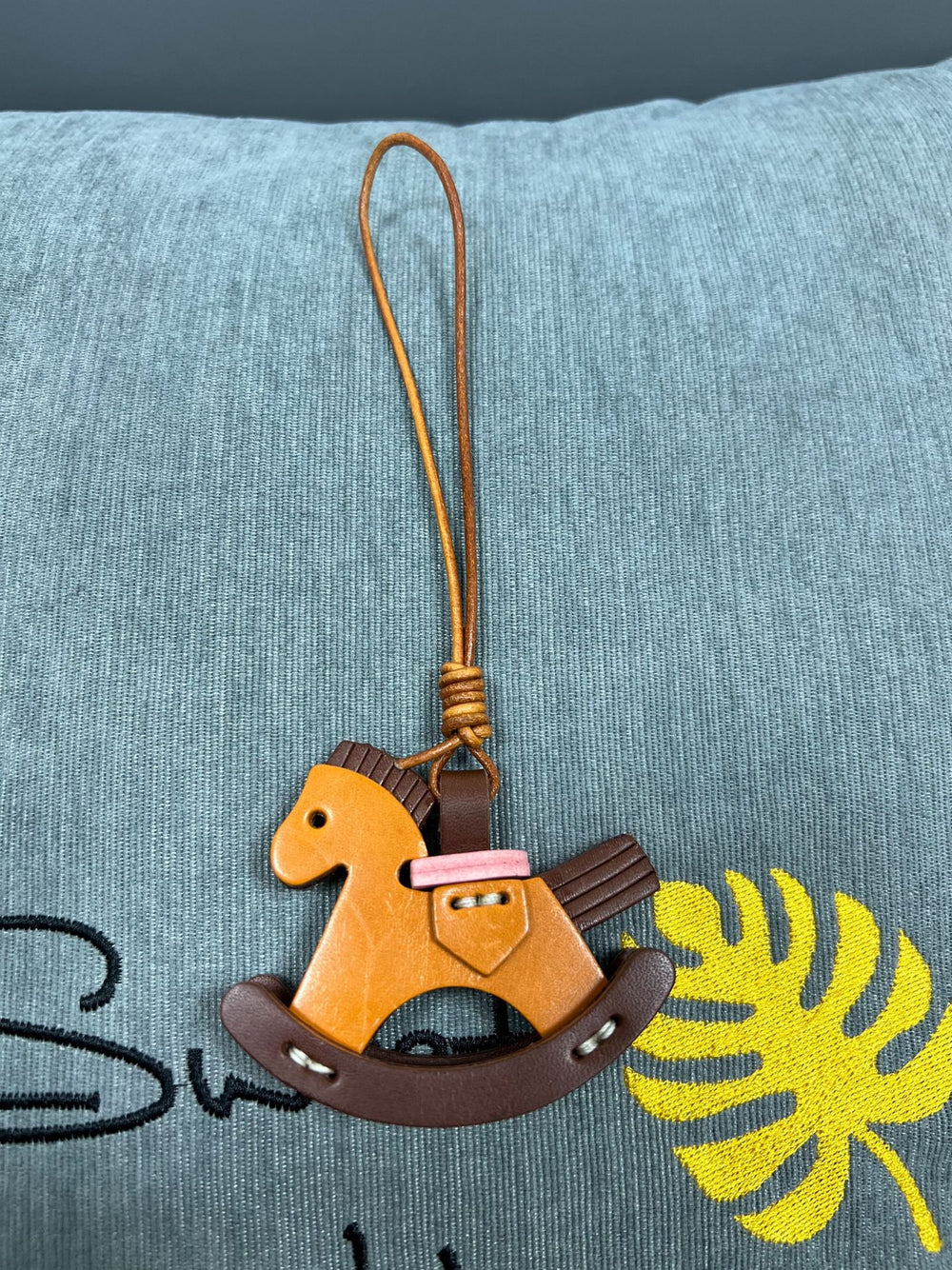 Crazy ins pony pendant cartoon rocking horse cowhide pendant handmade genuine leather bag pendant car keychain