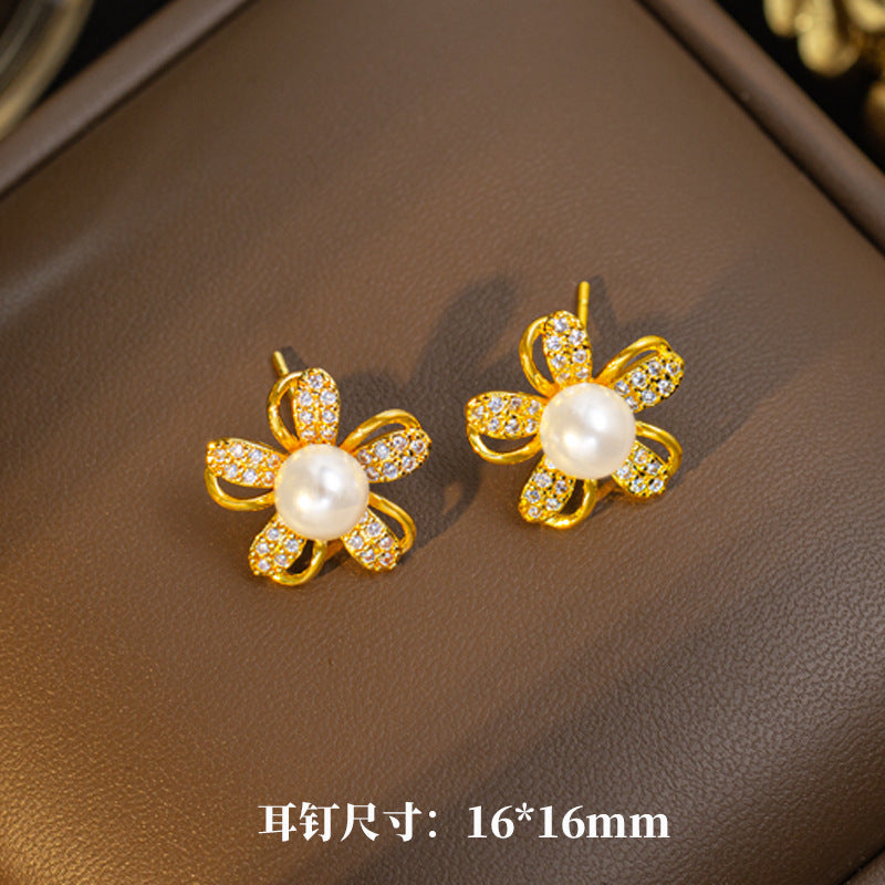 【set】new pearl five-petal flower titanium steel necklace for women with diamond pendant and stud earrings - niche fashion, affordable luxury jewelry set