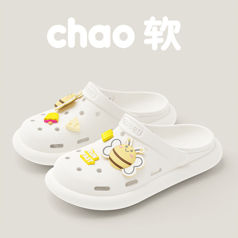 Summer clogs for women, high-end 2024 new style, cute beach sandals for outdoor wear, non-slip flat sandals