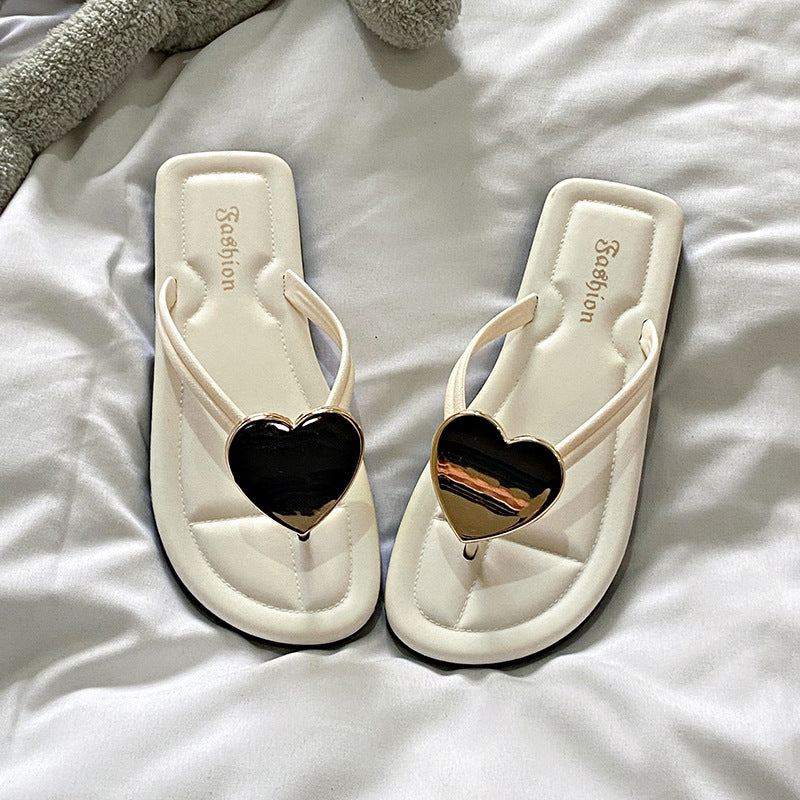 New women's spring/summer flip-flops - heart-shaped, simple, versatile, outdoor beach sandals - stylish and trendy women's slides