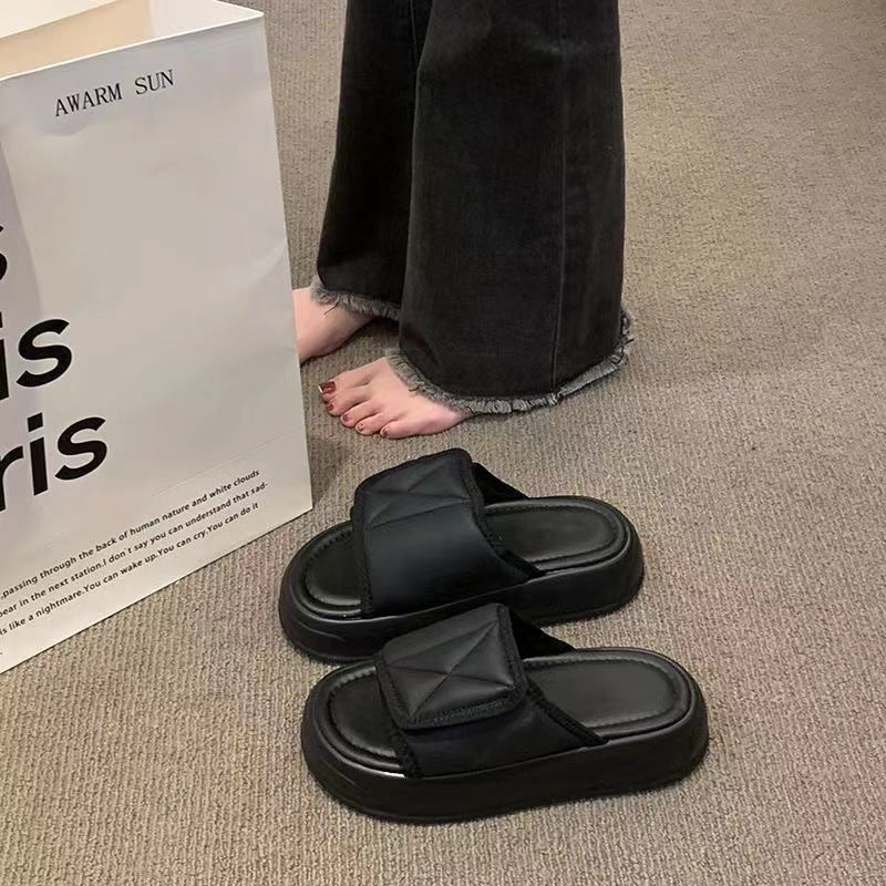 Women's summer new arrival slippers - outdoor wear, hook-and-loop closure, platform chunky sole, cloud-like comfort, high-end style, versatile beach flip-flops