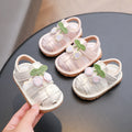 Baby girl's closed-toe sandals, cartoon cherry princess shoes, new summer collection for girls, soft sole non-slip first walking shoes with squeakers