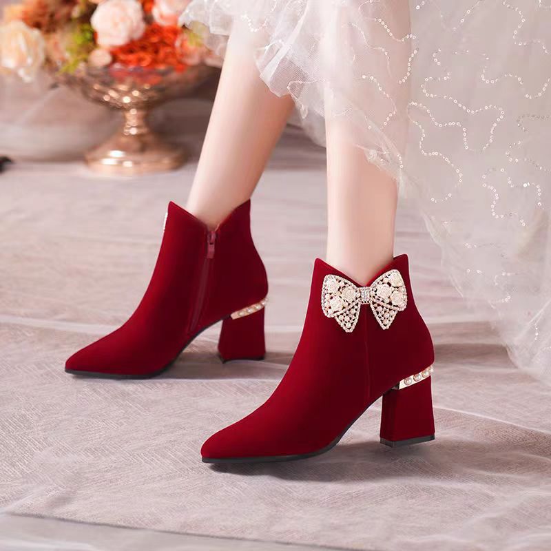 2024 winter new arrival red wedding shoes for women with thick heels and non-tiring feet wedding dress xiuhe two-piece bridal wedding boots