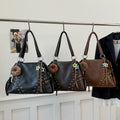2025 new autumn/winter large capacity boston bag tote retro studded motorcycle style women's shoulder handbag