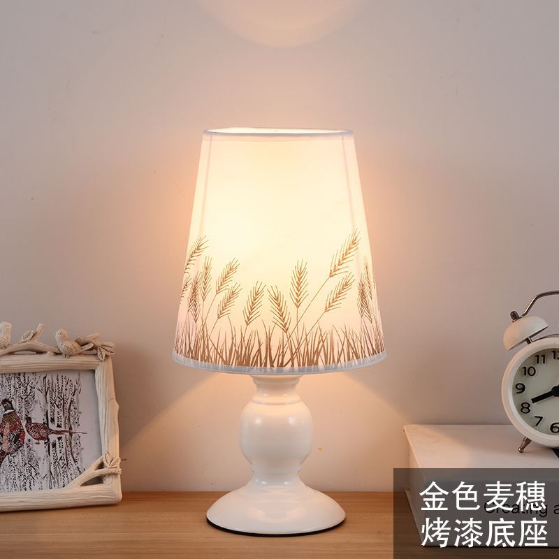 Table lamp Bedroom bedside lamp Simple modern creative living room lamp Dimming eye protection Student dormitory bedroom small table lamp