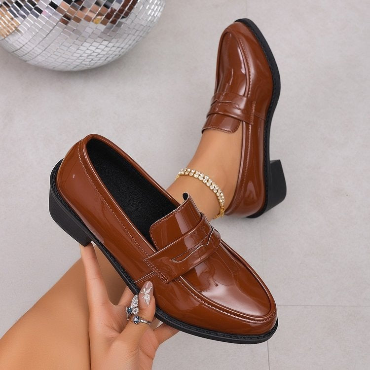 Plus size pointed-toe loafers for women - new spring/autumn  collection: minimalist, stylish, and versatile slip-on flats