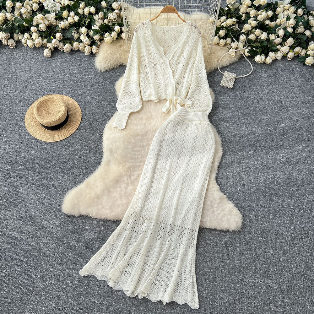Gentle style outfit for women  spring classy sense of style strap waist cut outknittingtops + high waist hip skirt