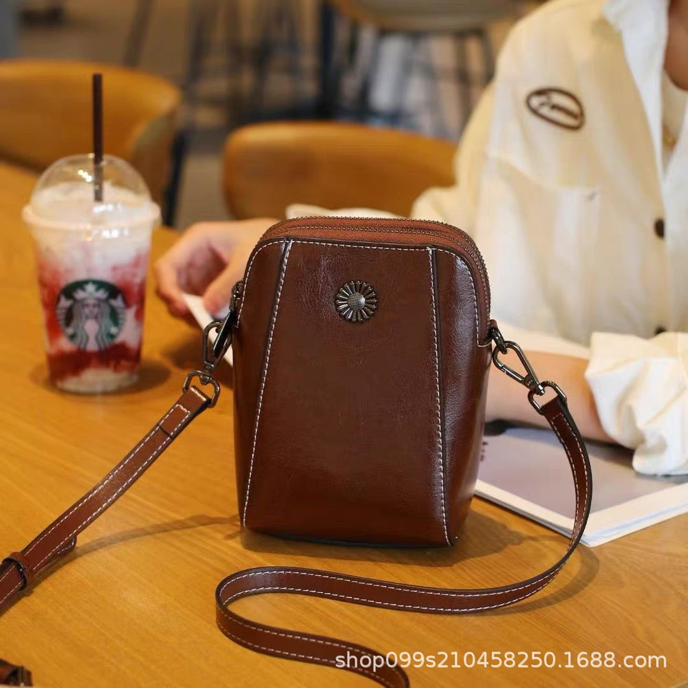 Cowhide small bag crossbody bag for women 2025new arrivalpopulareasiest for match mobile phone bag for women niche styleclassy shoulder bag trendy