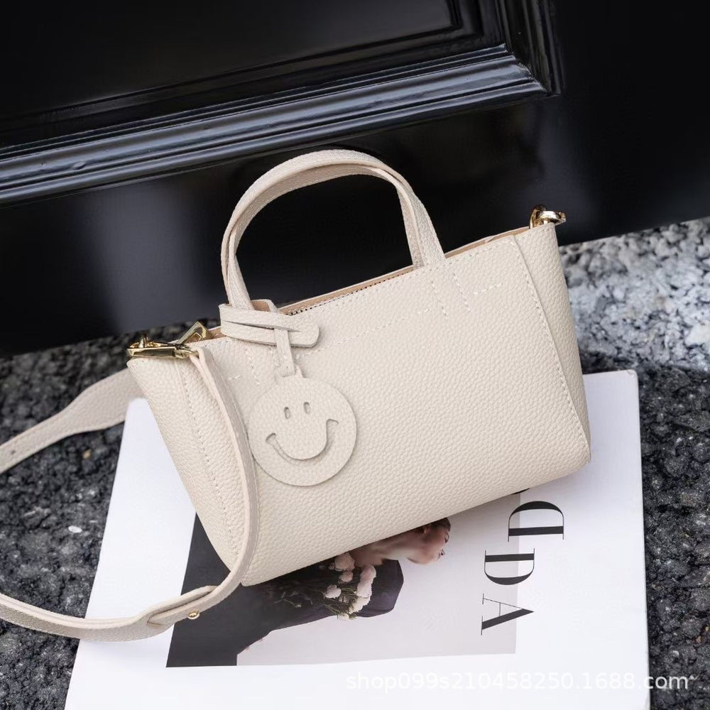 Fashioncasual first-layer cowhide shoulder crossbody small bag for women easiest for match2024new arrival genuine leather satchel small bag casual bag