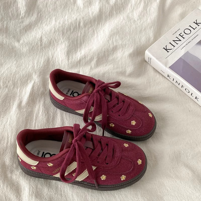 Vintage niche platform sneakers for women, 2026 spring new collection, chunky sole red german army trainers, women's casual versatile white shoes