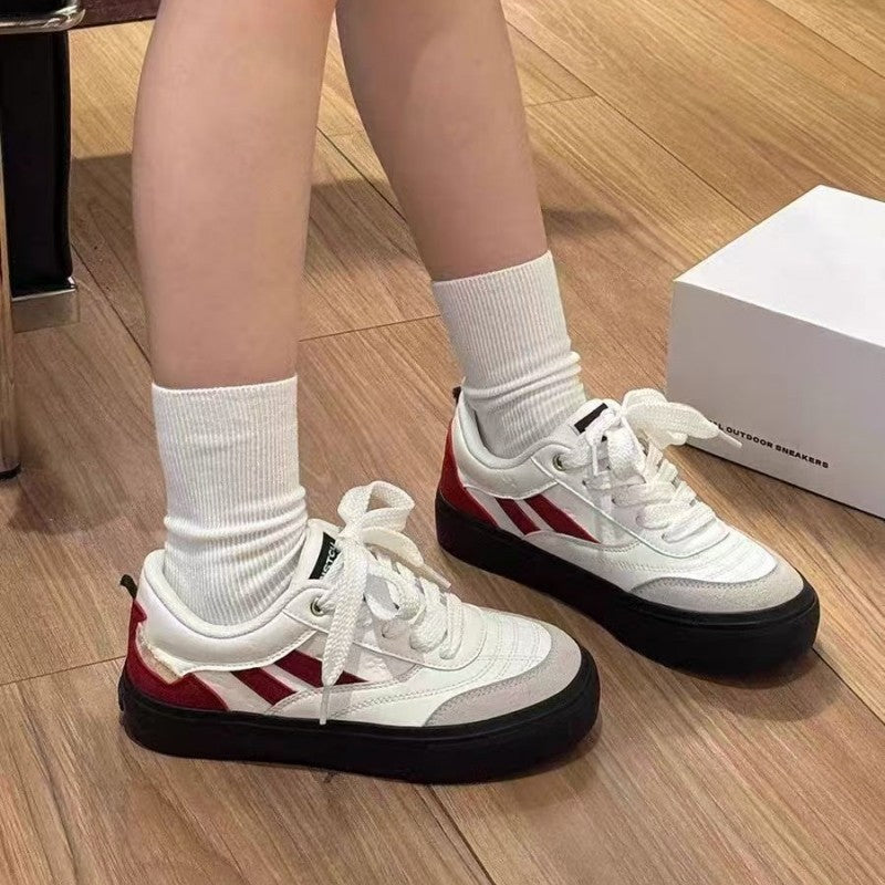 Women's fall/winter white sneakers: versatile chic niche style, 2026 new arrivals, perfect with wide-leg pants, athletic casual skate shoes