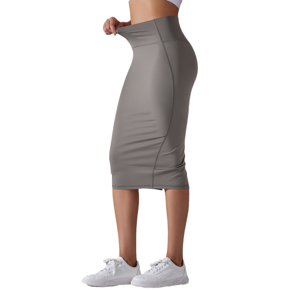High-waisted, barely-there feel, figure-hugging bodycon skirt. casual, sporty midi skirt with high elasticity and skin-friendly fabric. features a slit and is perfect for yoga or everyday wear