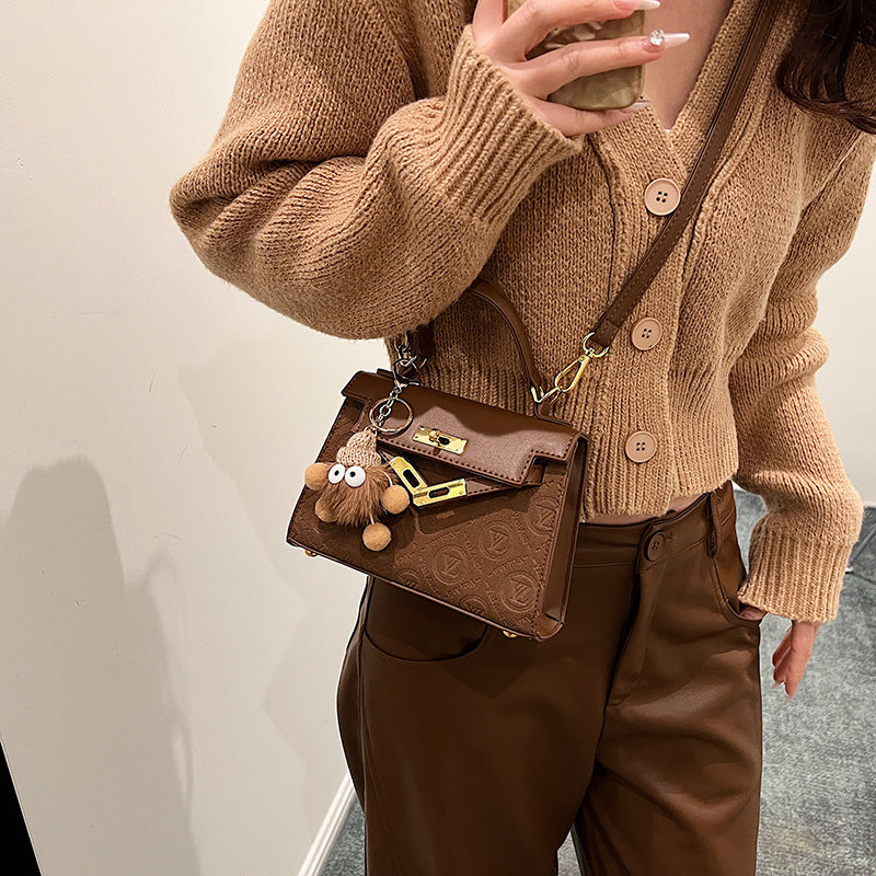 Retro classic bag women's 2025 spring and summer new fashion embossed shoulder messenger bag high-end portable Kelly bag