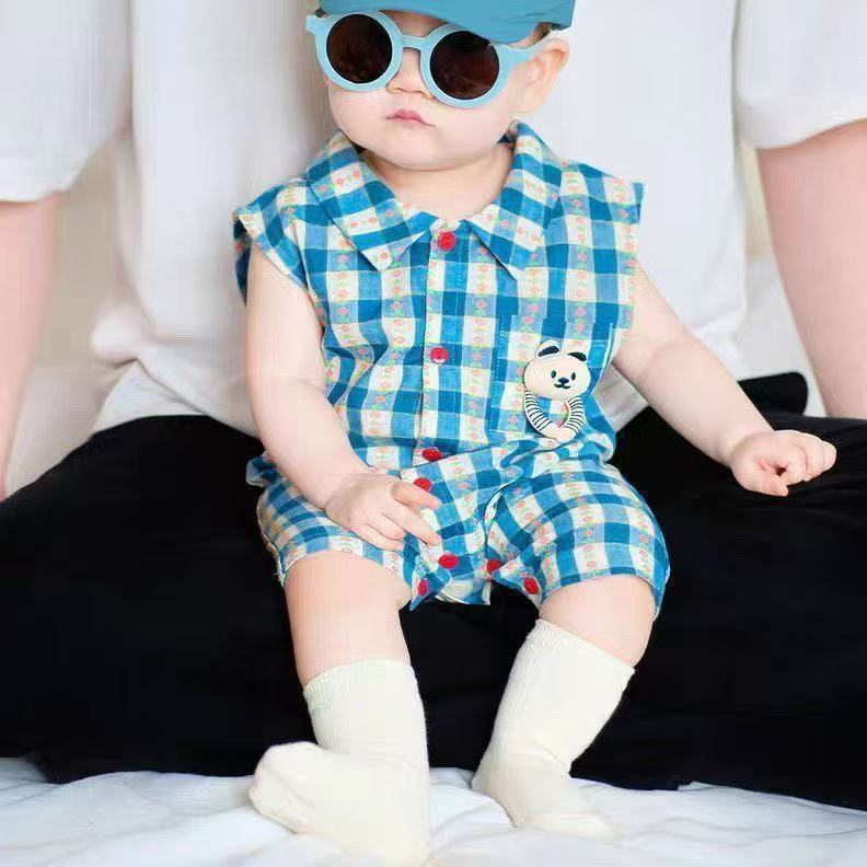 Newborn summer sleeveless casual outing romper, stylish baby lightweight bodysuit with turn-down collar and plaid pattern