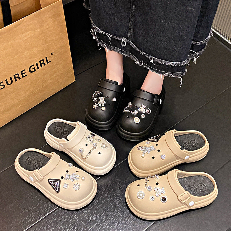 Women's summer clogs: new platform sandals with thick soles, hidden heel, beach-ready, nurse-style, closed-toe, half-slipper design