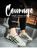 2025 new men's slip-on canvas sneakers, casual shoes, versatile loafers, trendy ins style skate shoes for men
