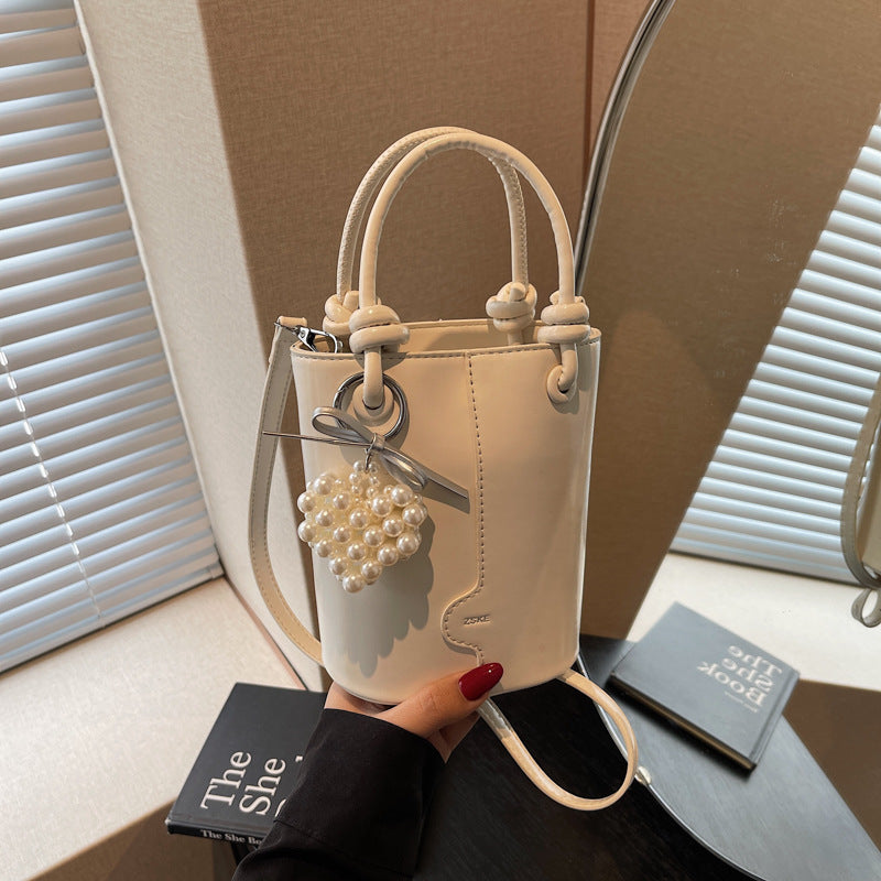 Cross-border high-end foreign-style handbag women's 2025 trendy niche design bucket bag popular versatile messenger bag