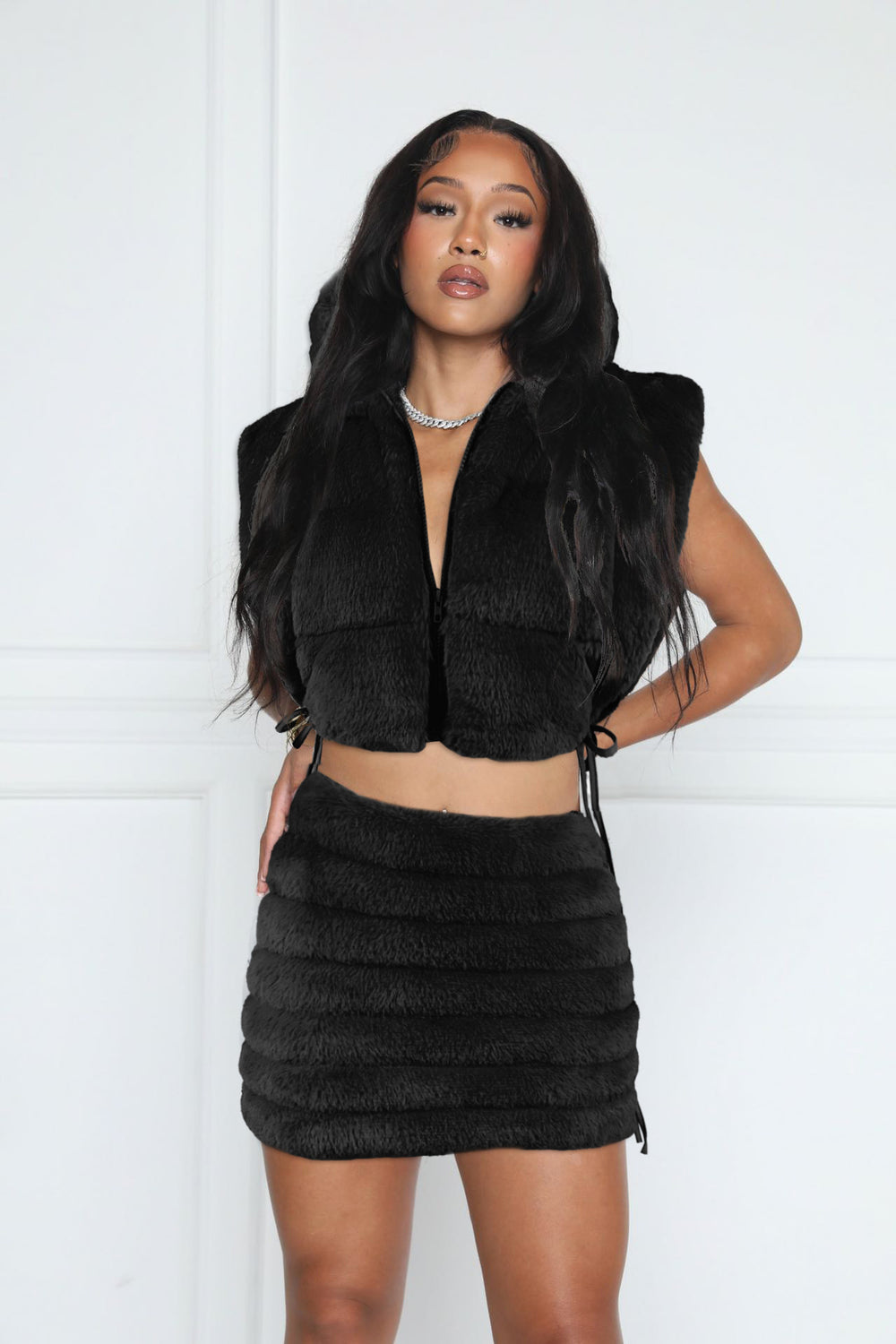 e-commerce source factory zhongsi creates fashion short skirts and vests for european and american clothing, imitation fur cotton clothing suit