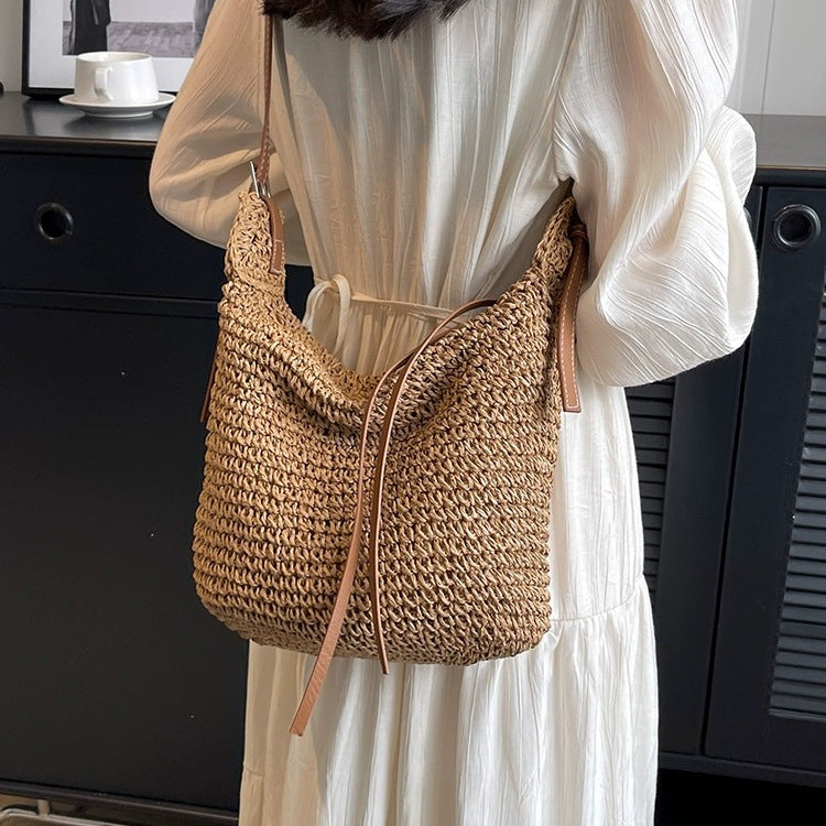Free shipping handmade messenger woven bag niche temperament light luxury small fragrant women's 2024 new chain shoulder messenger bag