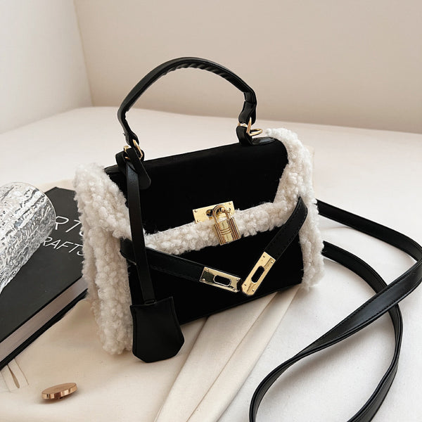 Plush fashion niche texture bag women's 2023 new popular portable foreign style one shoulder casual messenger small square bag