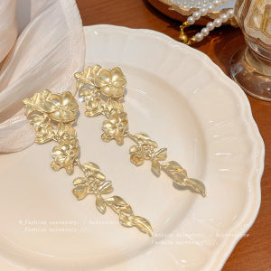 Vintage floral tassel earrings - new spring collection, lightweight luxury, high-end studs, unique statement earrings, elegant dangle earrings