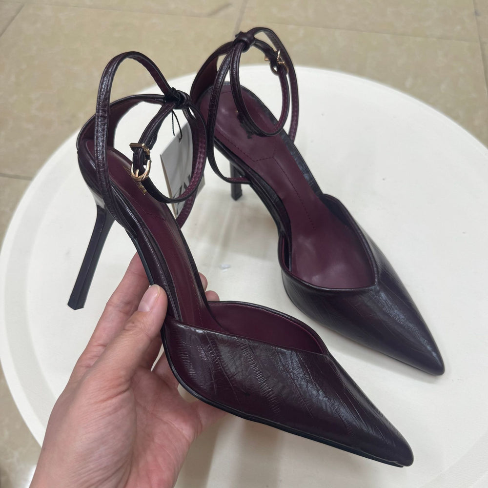 Spain 2026 spring new arrivals: sexy pointed-toe pumps, patent leather-effect slingback stilettos