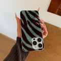 Personalized mint green plush pattern mobile phone case suitable for apple 17promax/16 anti-fall transparent protective case wholesale