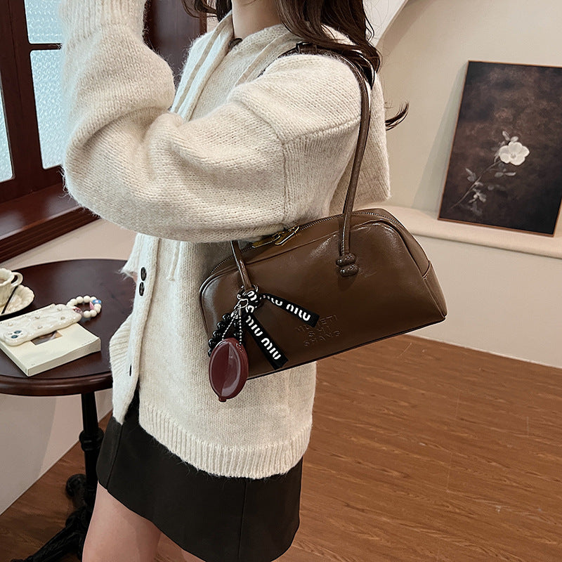 Cross-border high-end retro oil wax leather Boston bag trendy new large-capacity portable underarm commuter shoulder bag